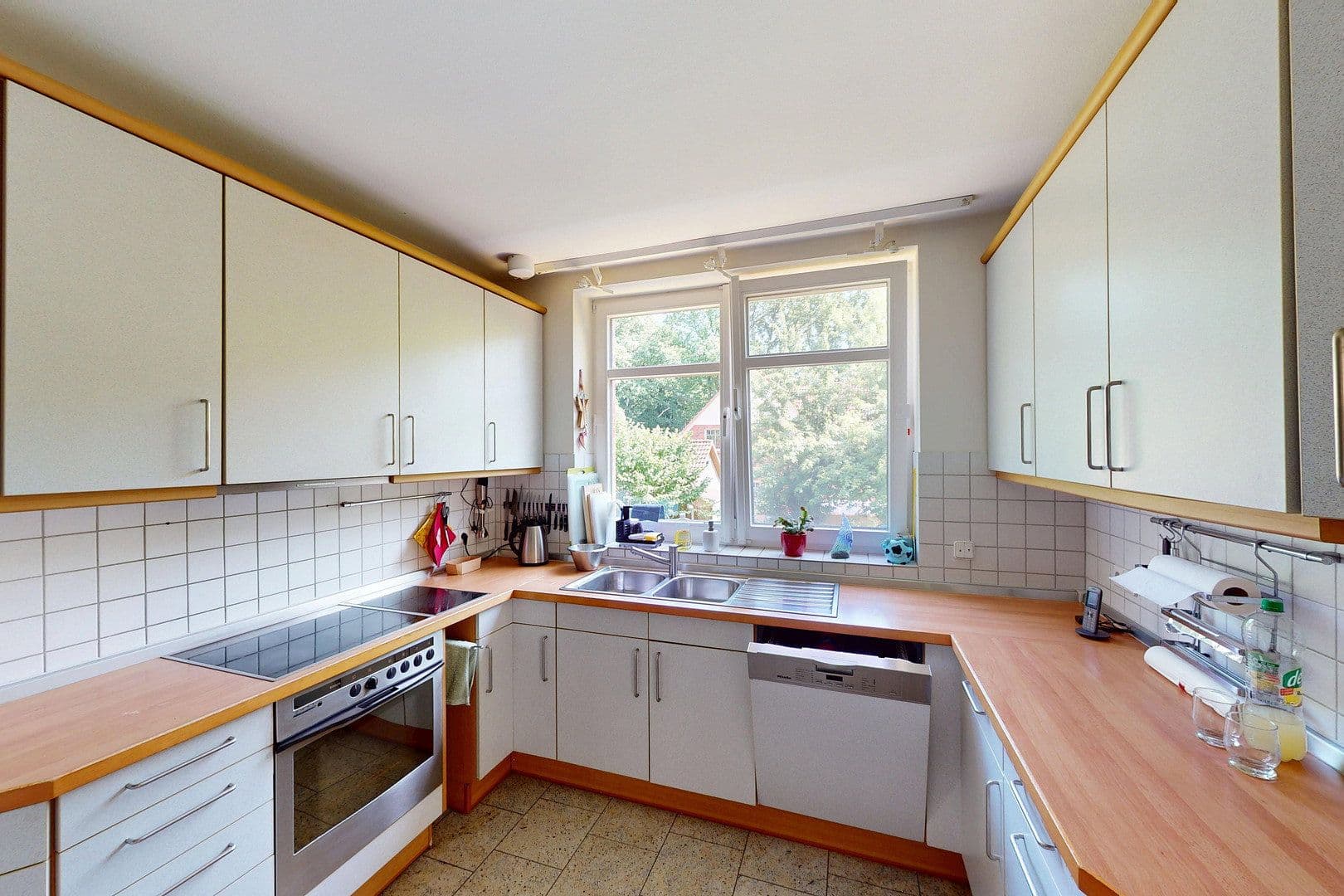 Prodej domu 255 m², pozemek 1.810 m², Jesteburg, Dolní Sasko Prodej domu 255 m², pozemek 1.810 m², Jesteburg, Dolní Sasko