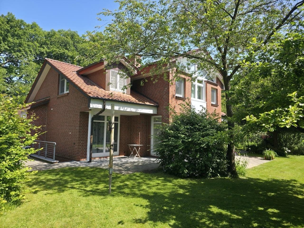 Prodej domu 255 m², pozemek 1.810 m², Jesteburg, Dolní Sasko Prodej domu 255 m², pozemek 1.810 m², Jesteburg, Dolní Sasko