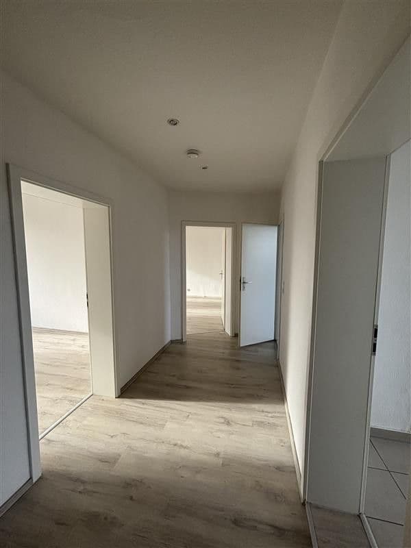 Pronájem bytu 3+1 82 m², August-Bebel-Str. 15, Meziboř, Sasko-Anhaltsko Pronájem bytu 3+1 82 m², August-Bebel-Str. 15, Meziboř, Sasko-Anhaltsko