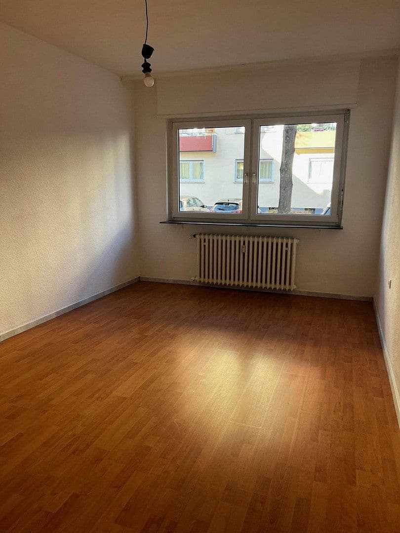 Pronájem bytu 3+1 101 m², Emil-Heckel-Str. 12, Mannheim, Bádensko-Württembersko Pronájem bytu 3+1 101 m², Emil-Heckel-Str. 12, Mannheim, Bádensko-Württembersko