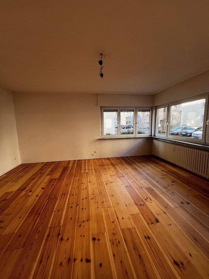 Pronájem bytu 3+1 101 m², Emil-Heckel-Str. 12, Mannheim, Bádensko-Württembersko Pronájem bytu 3+1 101 m², Emil-Heckel-Str. 12, Mannheim, Bádensko-Württembersko