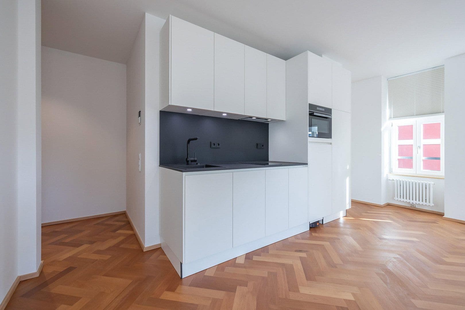 Pronájem bytu 1+1 37 m², Eisenbahnstr. 21, Waldshut-Tiengen, Bádensko-Württembersko Pronájem bytu 1+1 37 m², Eisenbahnstr. 21, Waldshut-Tiengen, Bádensko-Württembersko