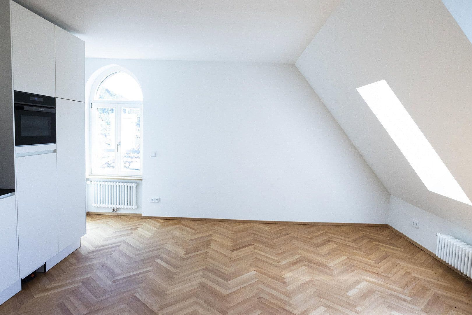 Pronájem bytu 1+1 37 m², Eisenbahnstr. 21, Waldshut-Tiengen, Bádensko-Württembersko Pronájem bytu 1+1 37 m², Eisenbahnstr. 21, Waldshut-Tiengen, Bádensko-Württembersko