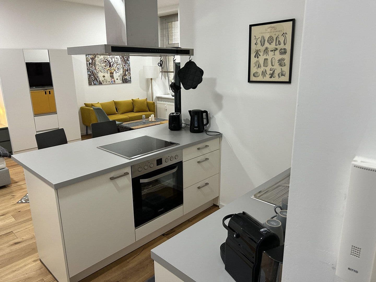 Pronájem bytu 1+1 42 m², Pettenkoferstrasse 5, Berlin, Berlín Pronájem bytu 1+1 42 m², Pettenkoferstrasse 5, Berlin, Berlín