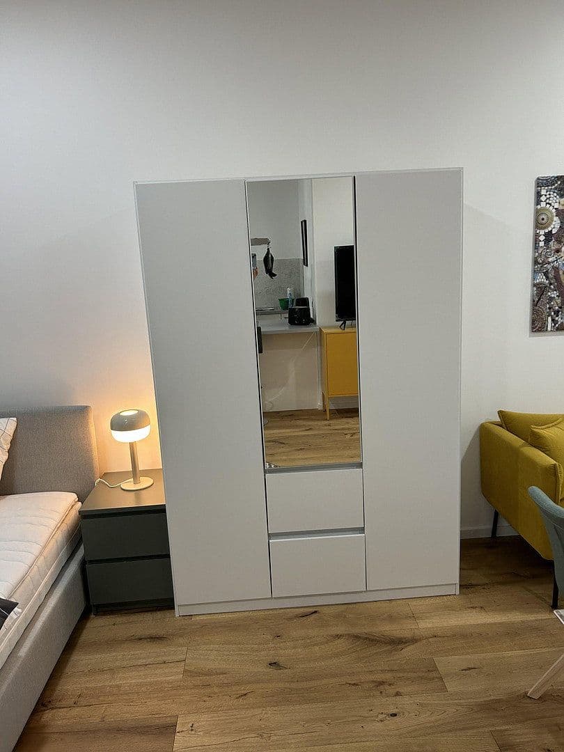 Pronájem bytu 1+1 42 m², Pettenkoferstrasse 5, Berlin, Berlín Pronájem bytu 1+1 42 m², Pettenkoferstrasse 5, Berlin, Berlín