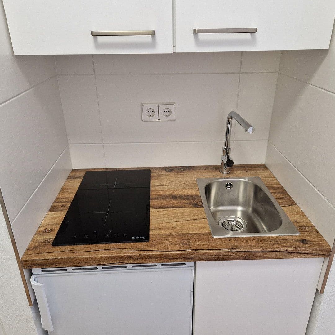 Pronájem bytu 1+1 20 m², An der Vogelhardt 8, Karlsruhe, Bádensko-Württembersko Pronájem bytu 1+1 20 m², An der Vogelhardt 8, Karlsruhe, Bádensko-Württembersko
