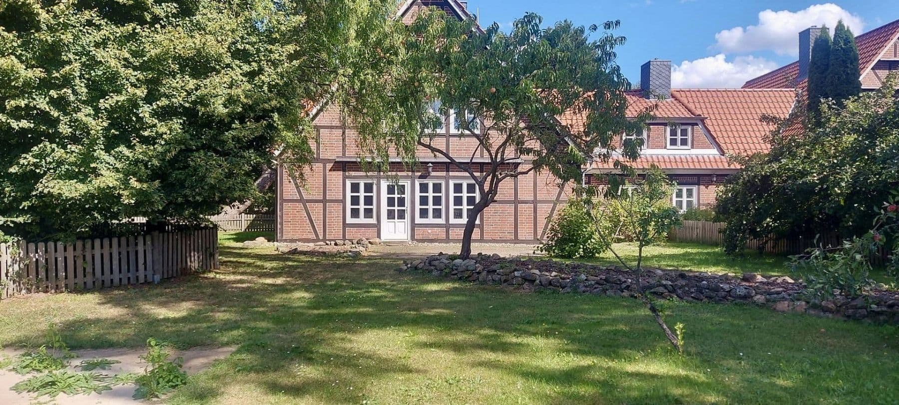 Pronájem domu 190 m², pozemek 600 m², Boizenburg/Elbe, Mecklenburg-Vorpommern Pronájem domu 190 m², pozemek 600 m², Boizenburg/Elbe, Mecklenburg-Vorpommern