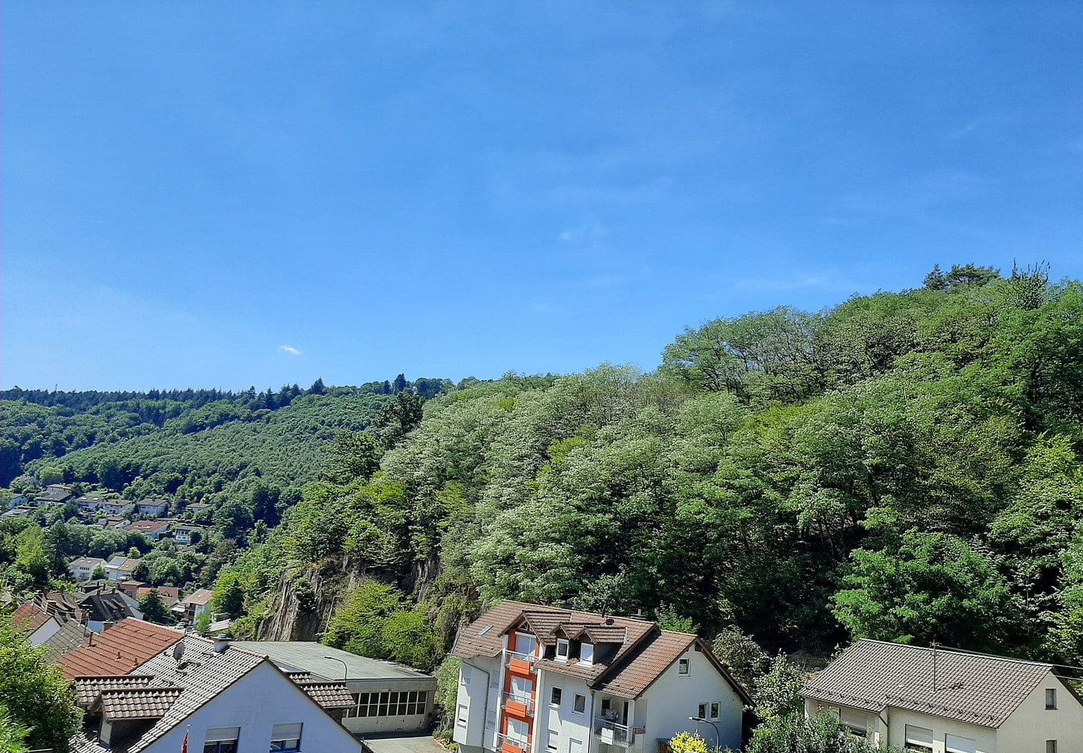 Pronájem bytu 2+1 45 m², Ezanvillestr. 14, Heidelberg, Bádensko-Württembersko Pronájem bytu 2+1 45 m², Ezanvillestr. 14, Heidelberg, Bádensko-Württembersko