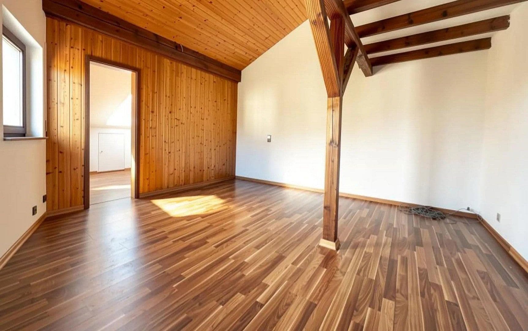 Pronájem bytu 2+kk 84 m², Eberdingen, Bádensko-Württembersko Pronájem bytu 2+kk 84 m², Eberdingen, Bádensko-Württembersko