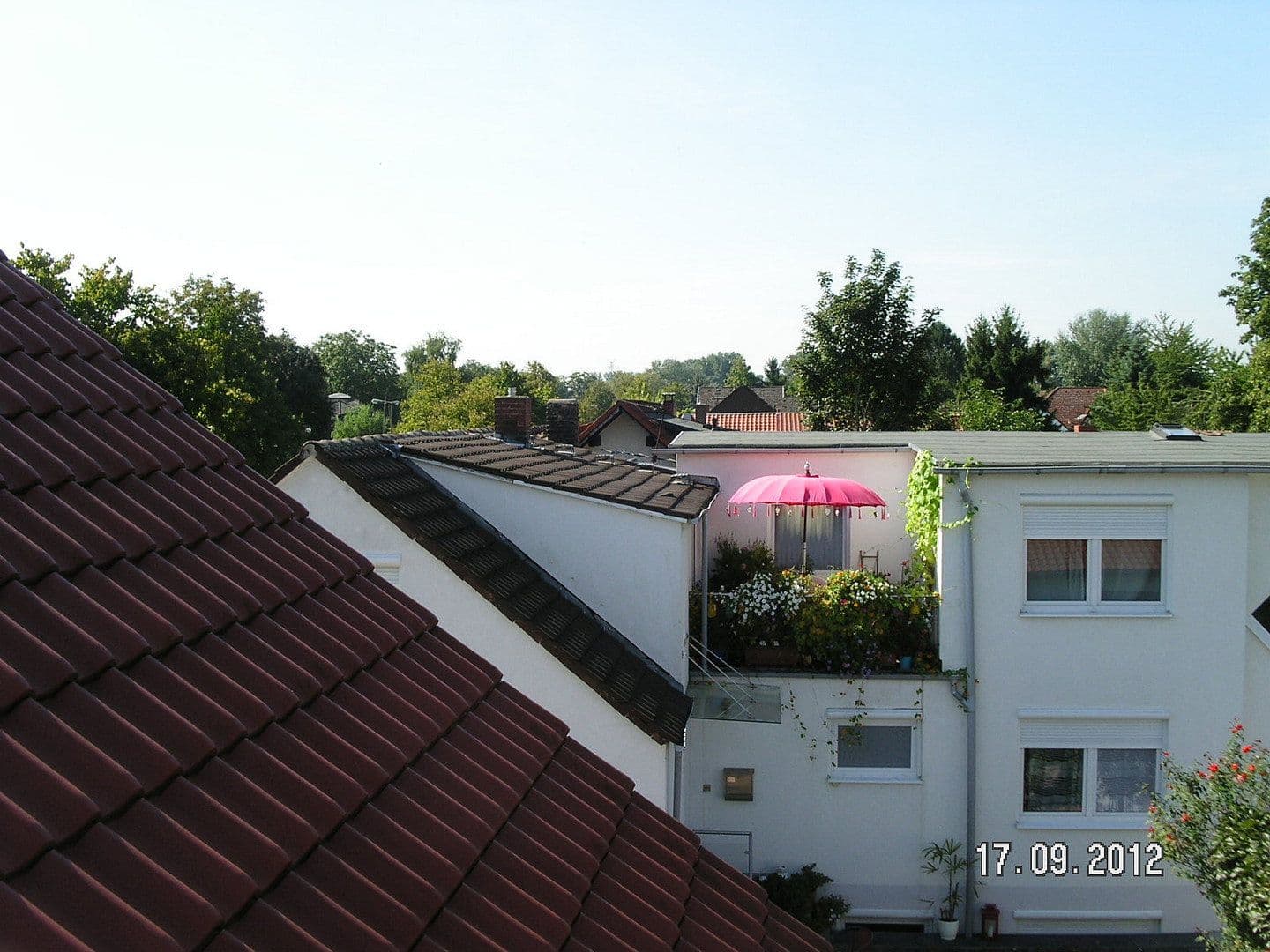 Pronájem domu 125 m², pozemek 283 m², Neckarauer-Waldweg 36, Mannheim, Bádensko-Württembersko Pronájem domu 125 m², pozemek 283 m², Neckarauer-Waldweg 36, Mannheim, Bádensko-Württembersko
