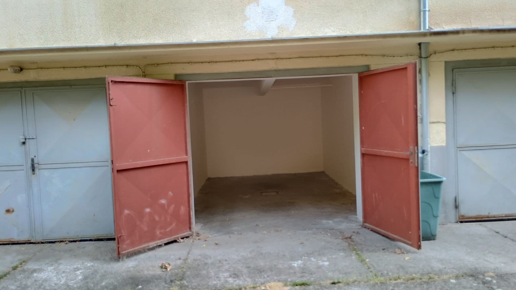 Pronájem garáže 20 m², Praha, Praha Pronájem garáže 20 m², Praha, Praha