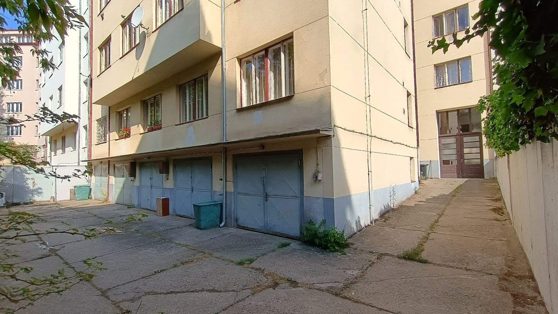 Pronájem garáže 20 m², Praha, Praha Pronájem garáže 20 m², Praha, Praha
