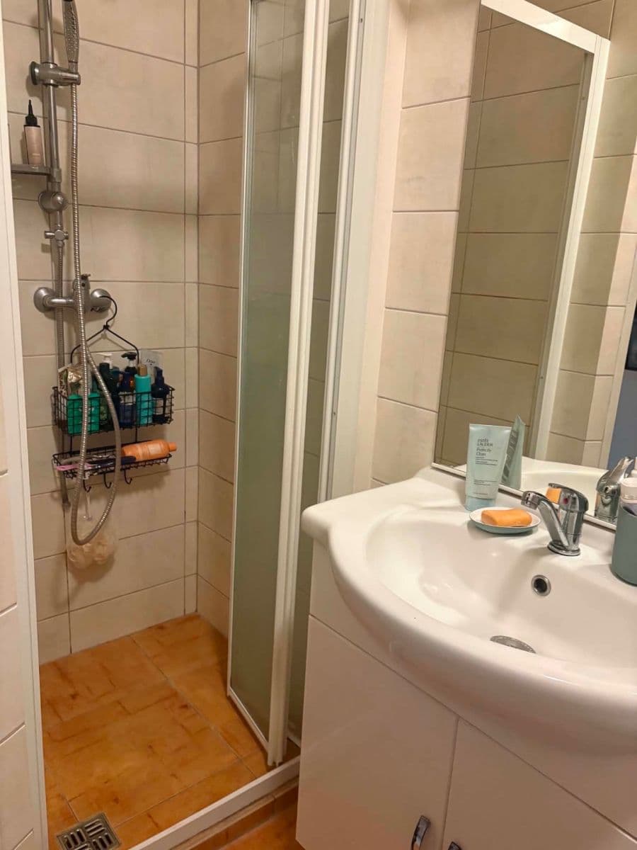 Pronájem bytu 1+kk 24 m², Kouřimská, Praha, Praha Pronájem bytu 1+kk 24 m², Kouřimská, Praha, Praha
