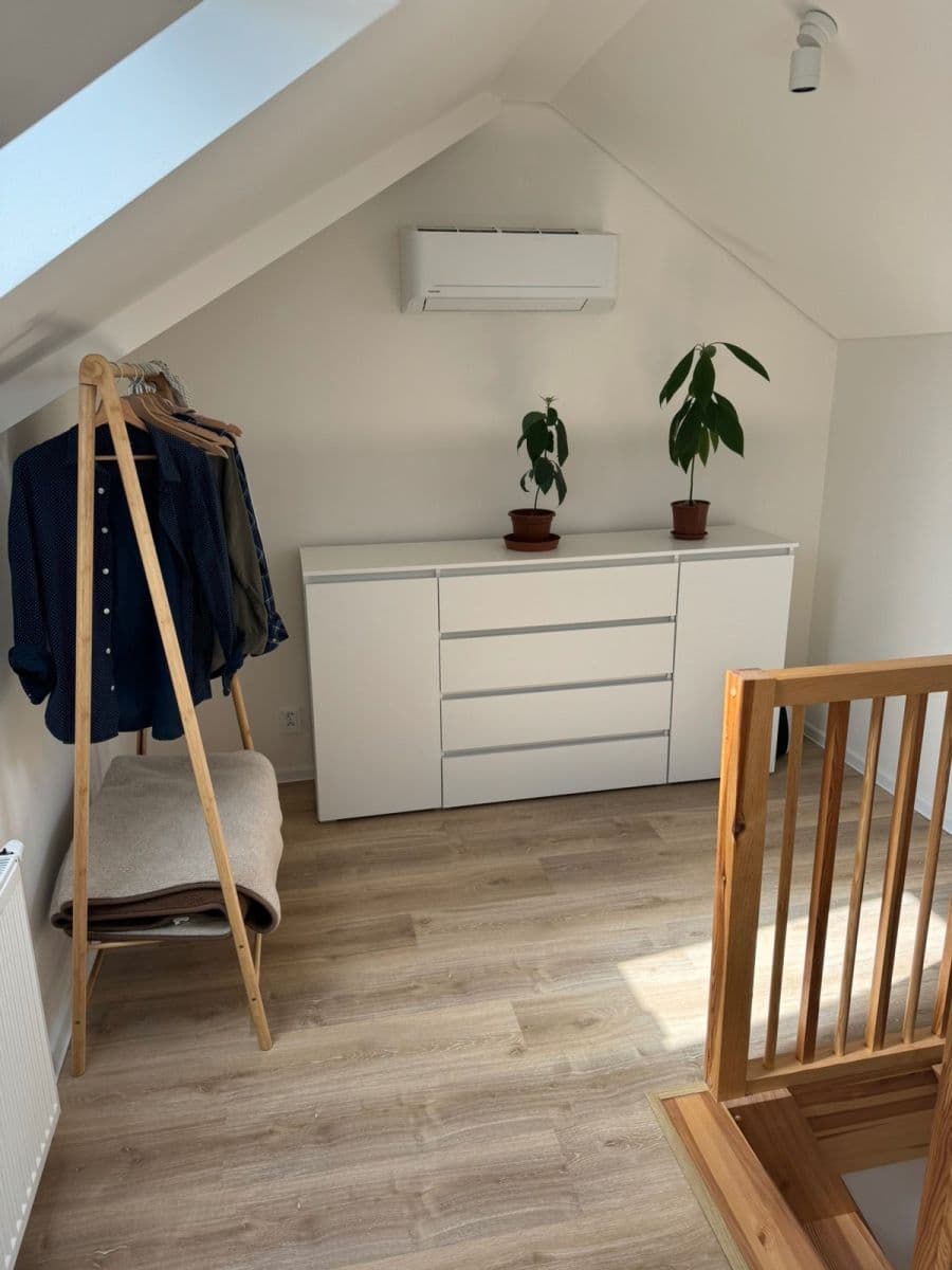 Pronájem bytu 1+kk 69 m², Grafická, Praha, Praha Pronájem bytu 1+kk 69 m², Grafická, Praha, Praha