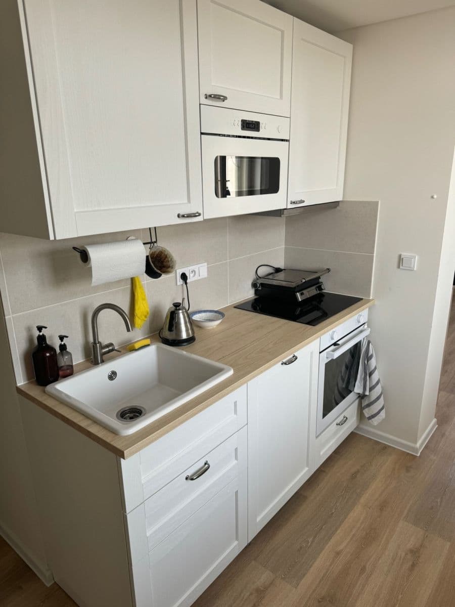 Pronájem bytu 1+kk 69 m², Grafická, Praha, Praha Pronájem bytu 1+kk 69 m², Grafická, Praha, Praha