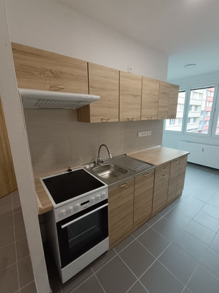 Pronájem bytu 1+1 43 m², Osvobození, Pelhřimov, Kraj Vysočina Pronájem bytu 1+1 43 m², Osvobození, Pelhřimov, Kraj Vysočina