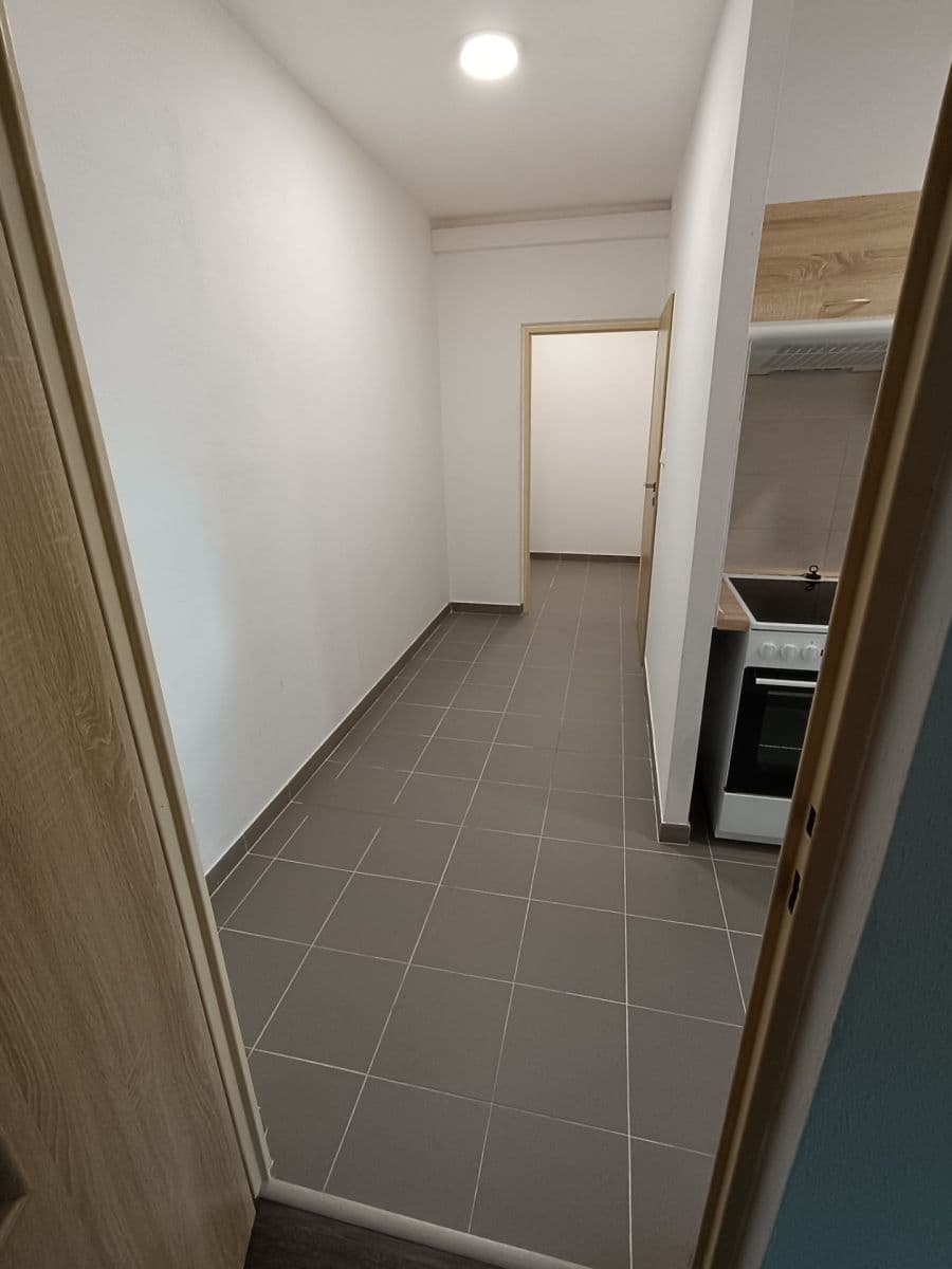 Pronájem bytu 1+1 43 m², Osvobození, Pelhřimov, Kraj Vysočina Pronájem bytu 1+1 43 m², Osvobození, Pelhřimov, Kraj Vysočina