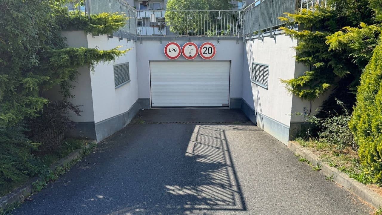 Prodej garáže 33 m², Václava Trojana, Praha, Praha Prodej garáže 33 m², Václava Trojana, Praha, Praha