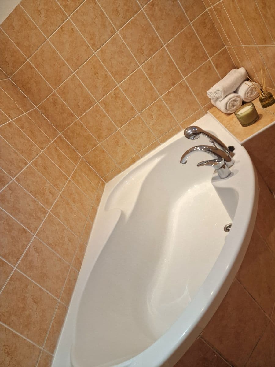 Pronájem bytu, Horova, Hradec Králové, Královéhradecký kraj Pronájem bytu, Horova, Hradec Králové, Královéhradecký kraj