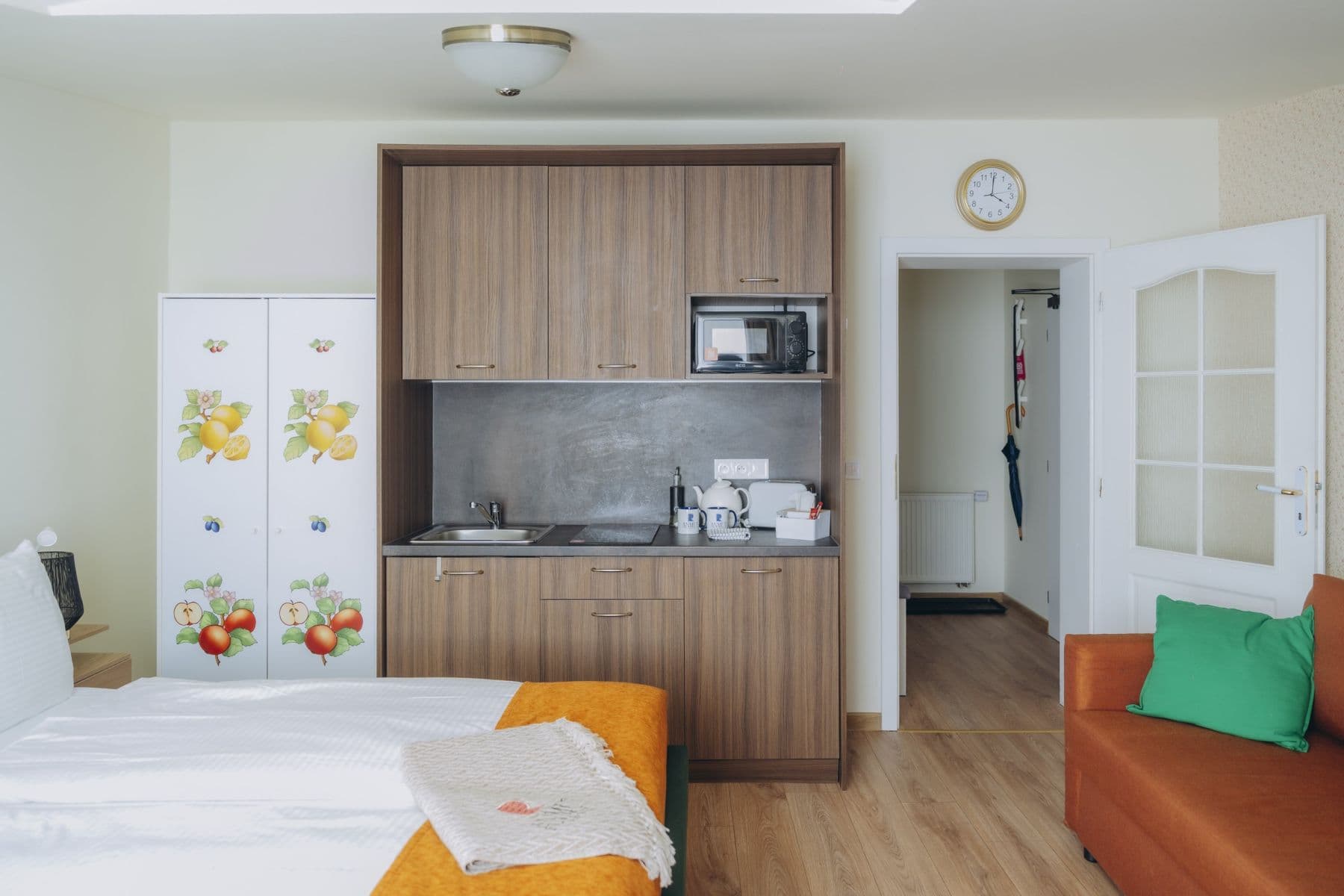 Pronájem bytu 24 m², Bulharská, Karlovy Vary, Karlovarský kraj Pronájem bytu 24 m², Bulharská, Karlovy Vary, Karlovarský kraj