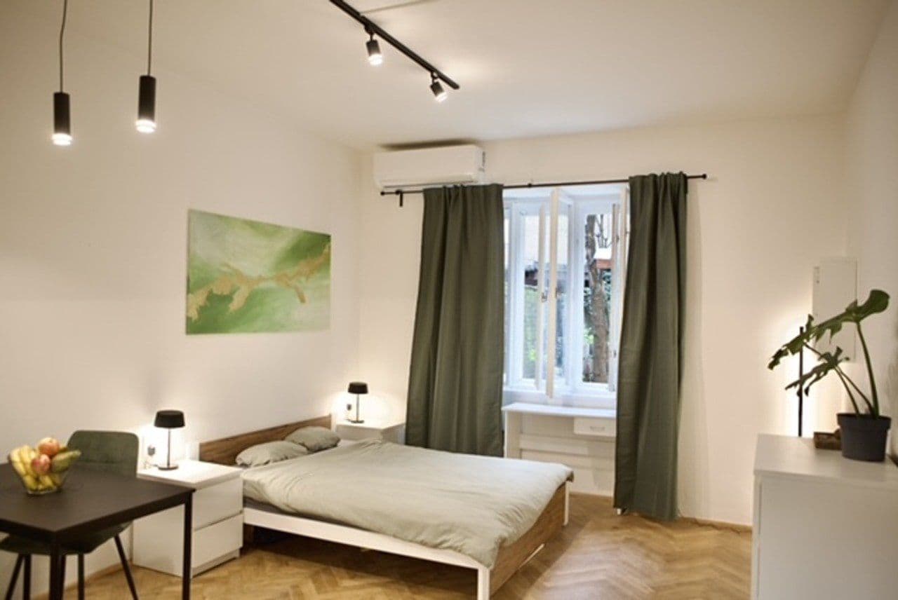 Pronájem bytu 27 m², Žerotínova, Praha, Praha Pronájem bytu 27 m², Žerotínova, Praha, Praha