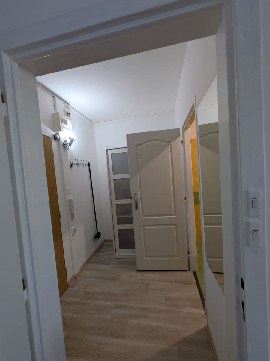 Pronájem bytu 1+1 35 m², Valentova, Praha, Praha Pronájem bytu 1+1 35 m², Valentova, Praha, Praha