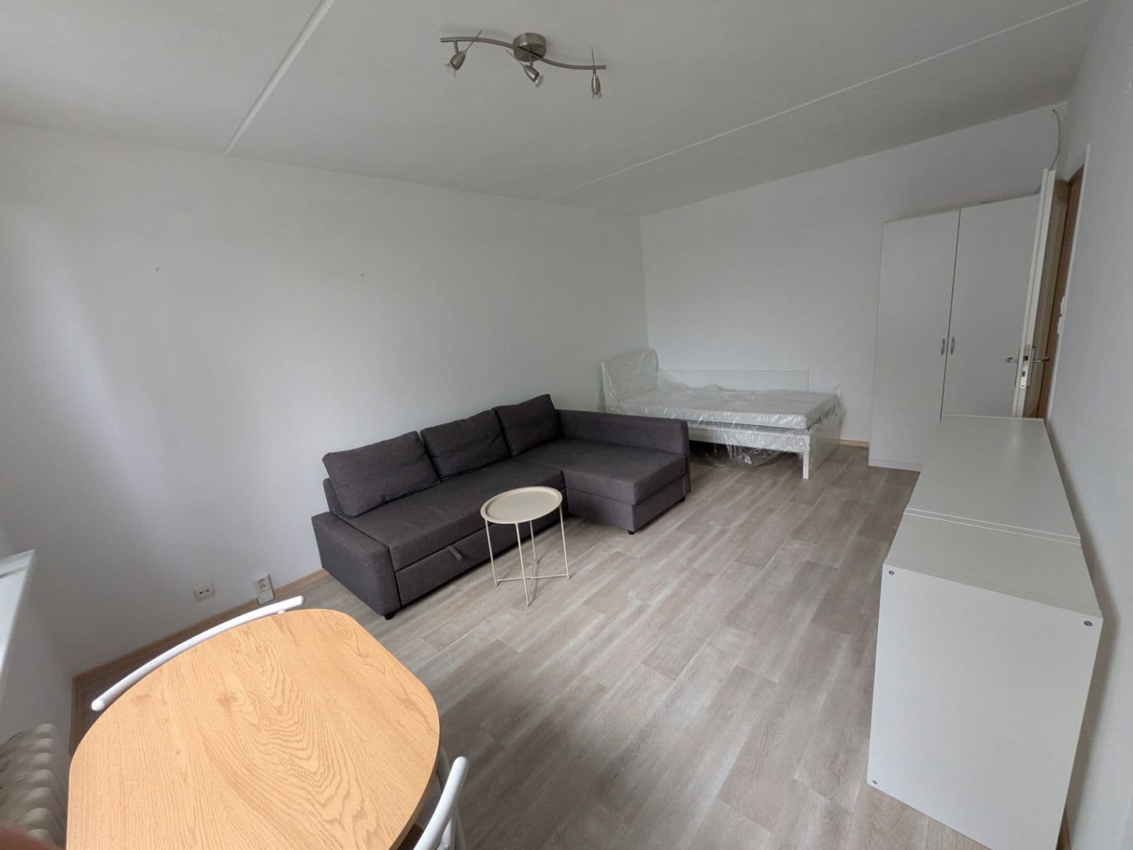 Pronájem bytu 1+1 35 m², Valentova, Praha, Praha Pronájem bytu 1+1 35 m², Valentova, Praha, Praha