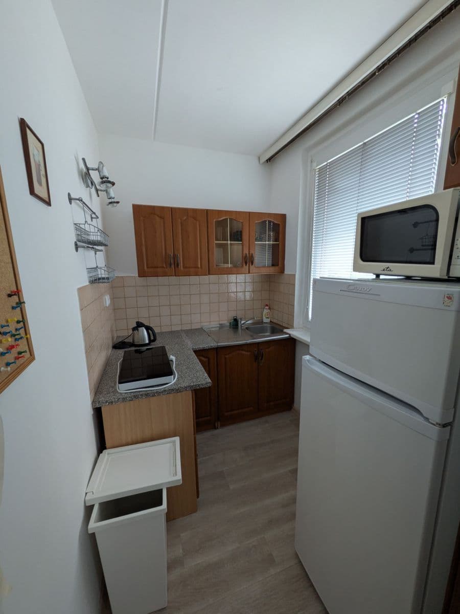 Pronájem bytu 1+1 35 m², Valentova, Praha, Praha Pronájem bytu 1+1 35 m², Valentova, Praha, Praha