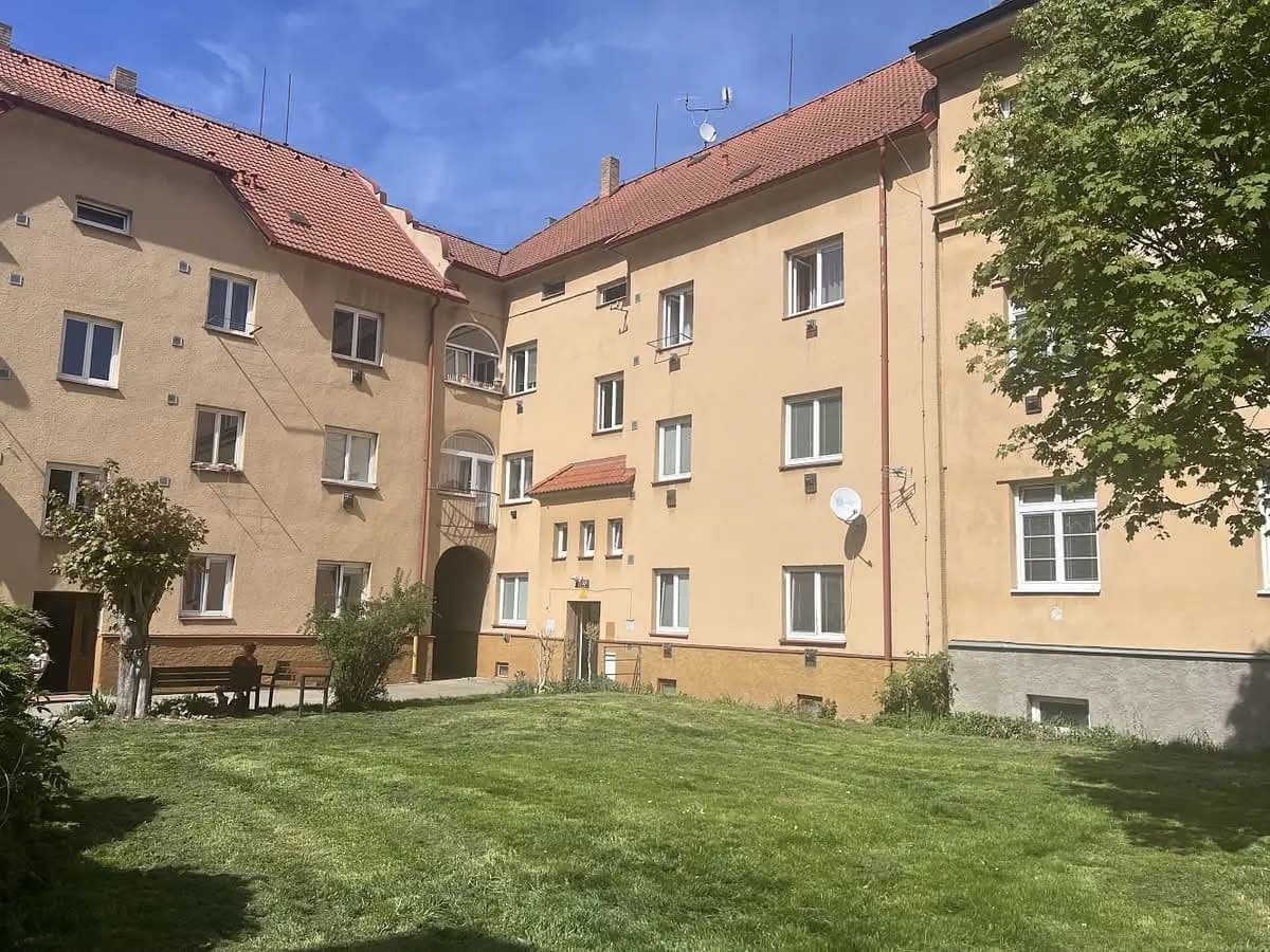 Prodej bytu 1+kk 28 m², Víta Nejedlého, Chrudim, Pardubický kraj Prodej bytu 1+kk 28 m², Víta Nejedlého, Chrudim, Pardubický kraj