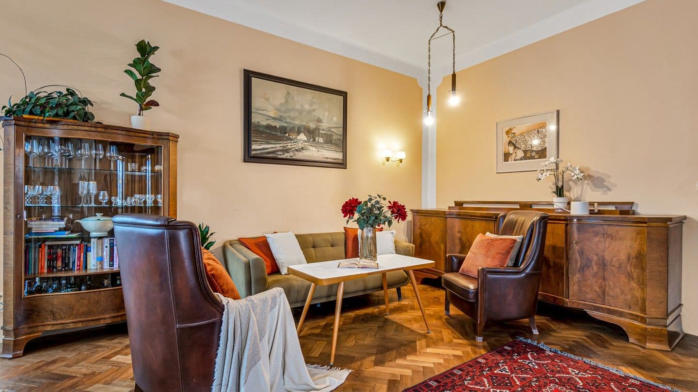 Prodej bytu 4+1 131 m², V Aleji, Jablonec nad Nisou, Liberecký kraj Prodej bytu 4+1 131 m², V Aleji, Jablonec nad Nisou, Liberecký kraj