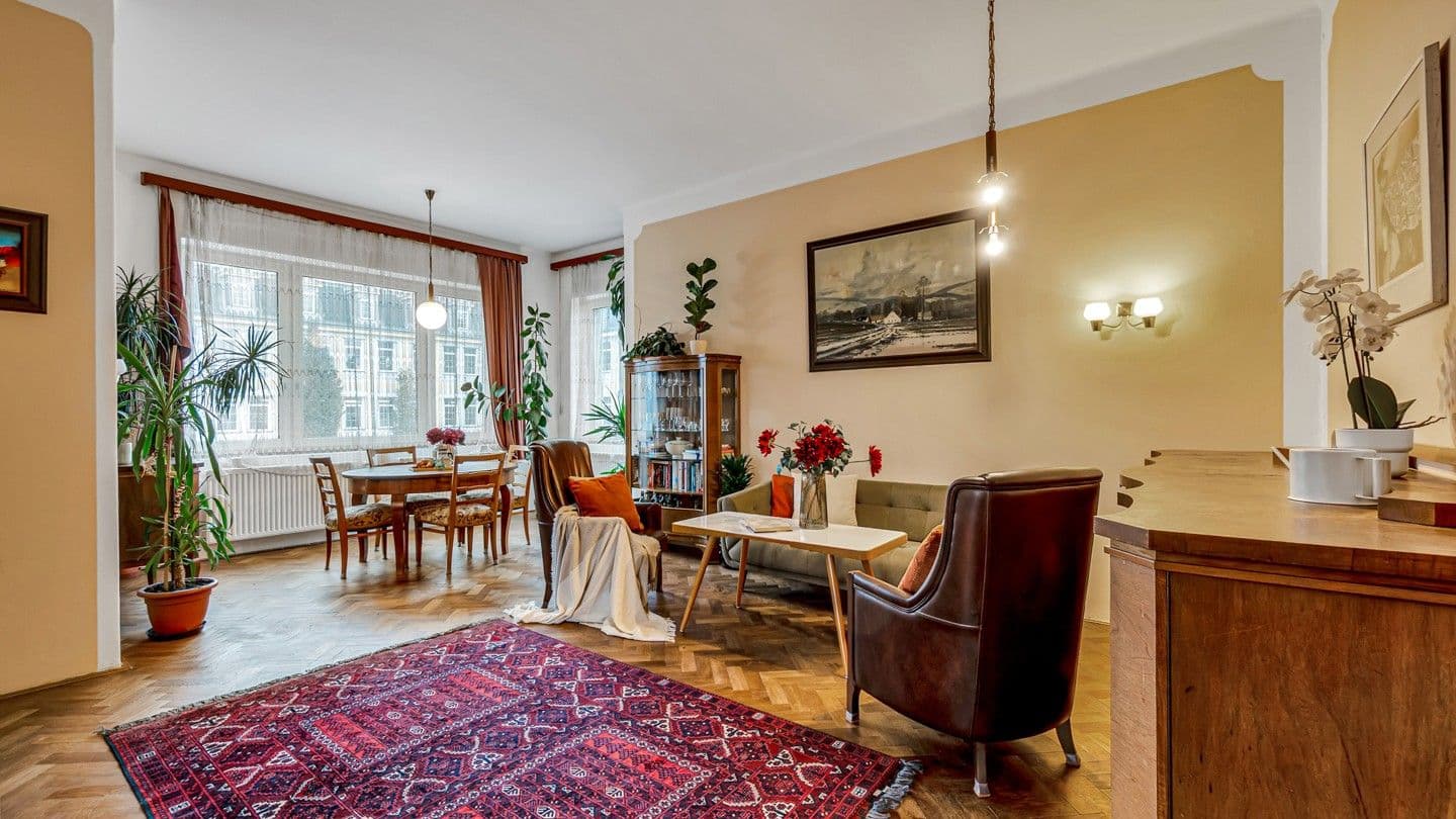 Prodej bytu 4+1 131 m², V Aleji, Jablonec nad Nisou, Liberecký kraj Prodej bytu 4+1 131 m², V Aleji, Jablonec nad Nisou, Liberecký kraj