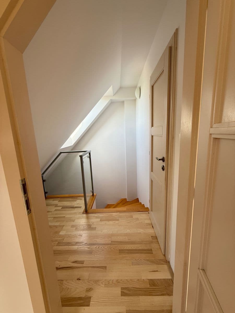 Pronájem bytu 85 m², Na Pískách, Praha, Praha Pronájem bytu 85 m², Na Pískách, Praha, Praha