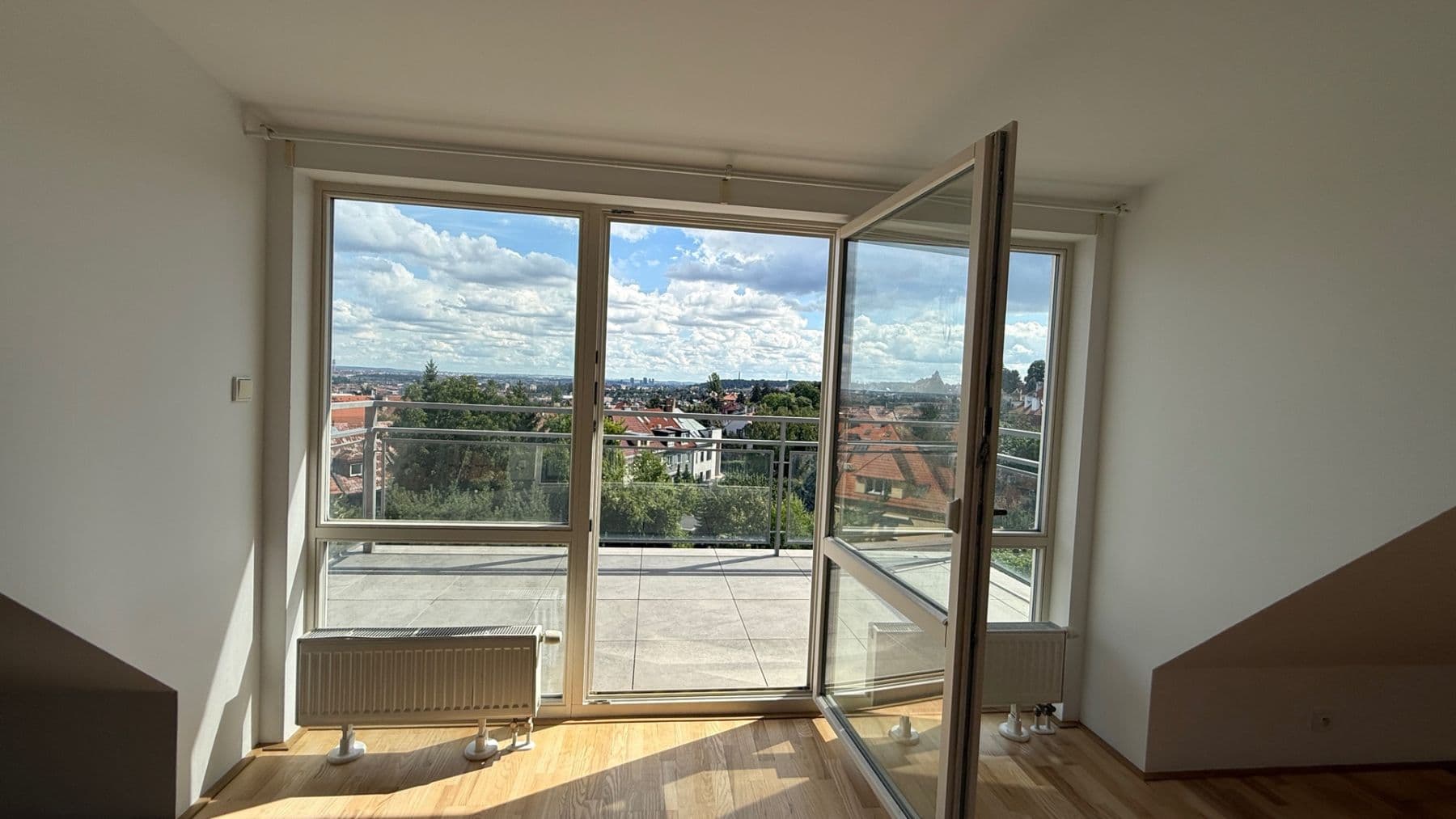 Pronájem bytu 85 m², Na Pískách, Praha, Praha Pronájem bytu 85 m², Na Pískách, Praha, Praha