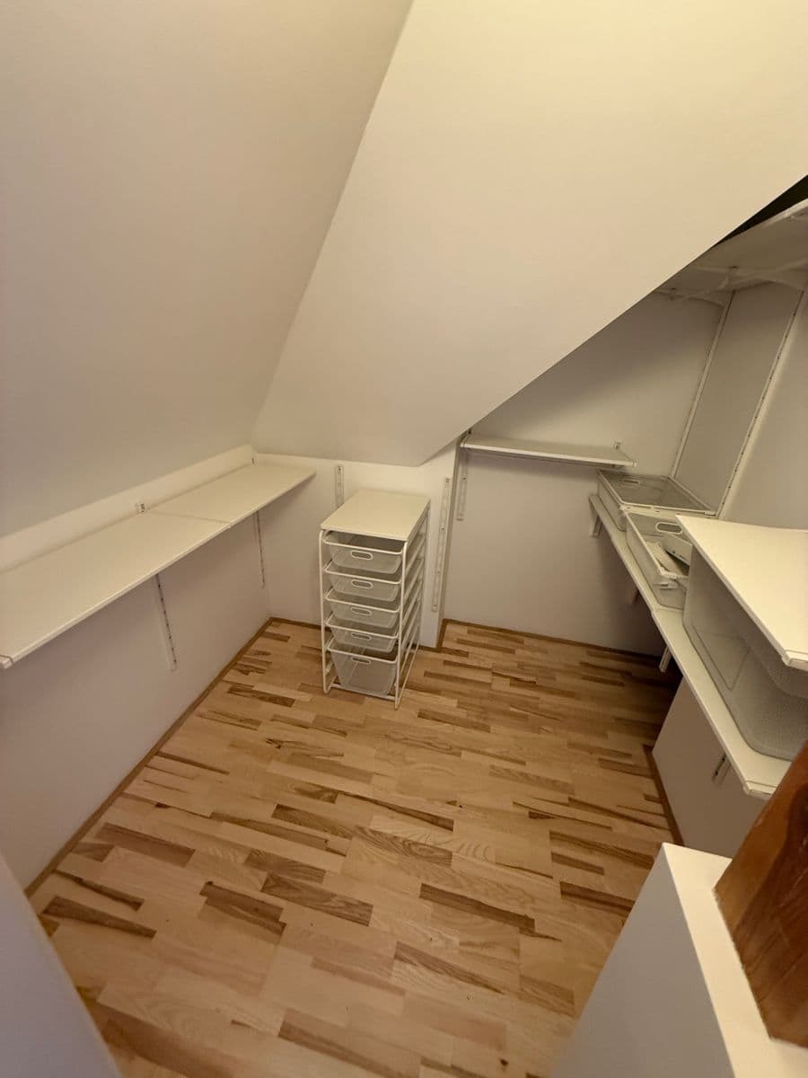 Pronájem bytu 85 m², Na Pískách, Praha, Praha Pronájem bytu 85 m², Na Pískách, Praha, Praha
