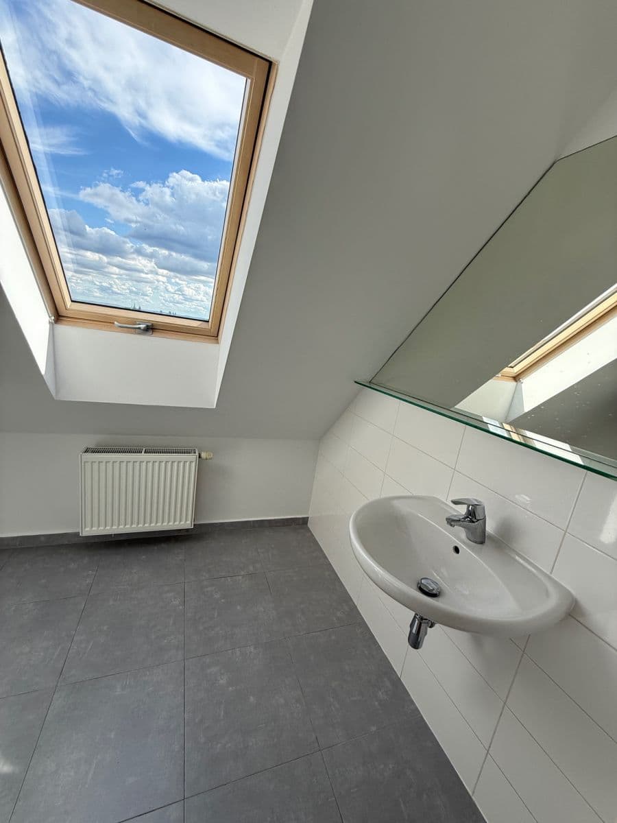 Pronájem bytu 85 m², Na Pískách, Praha, Praha Pronájem bytu 85 m², Na Pískách, Praha, Praha