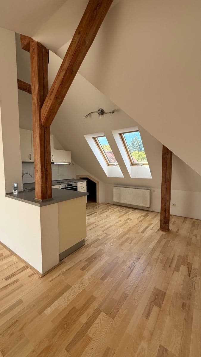 Pronájem bytu 85 m², Na Pískách, Praha, Praha Pronájem bytu 85 m², Na Pískách, Praha, Praha