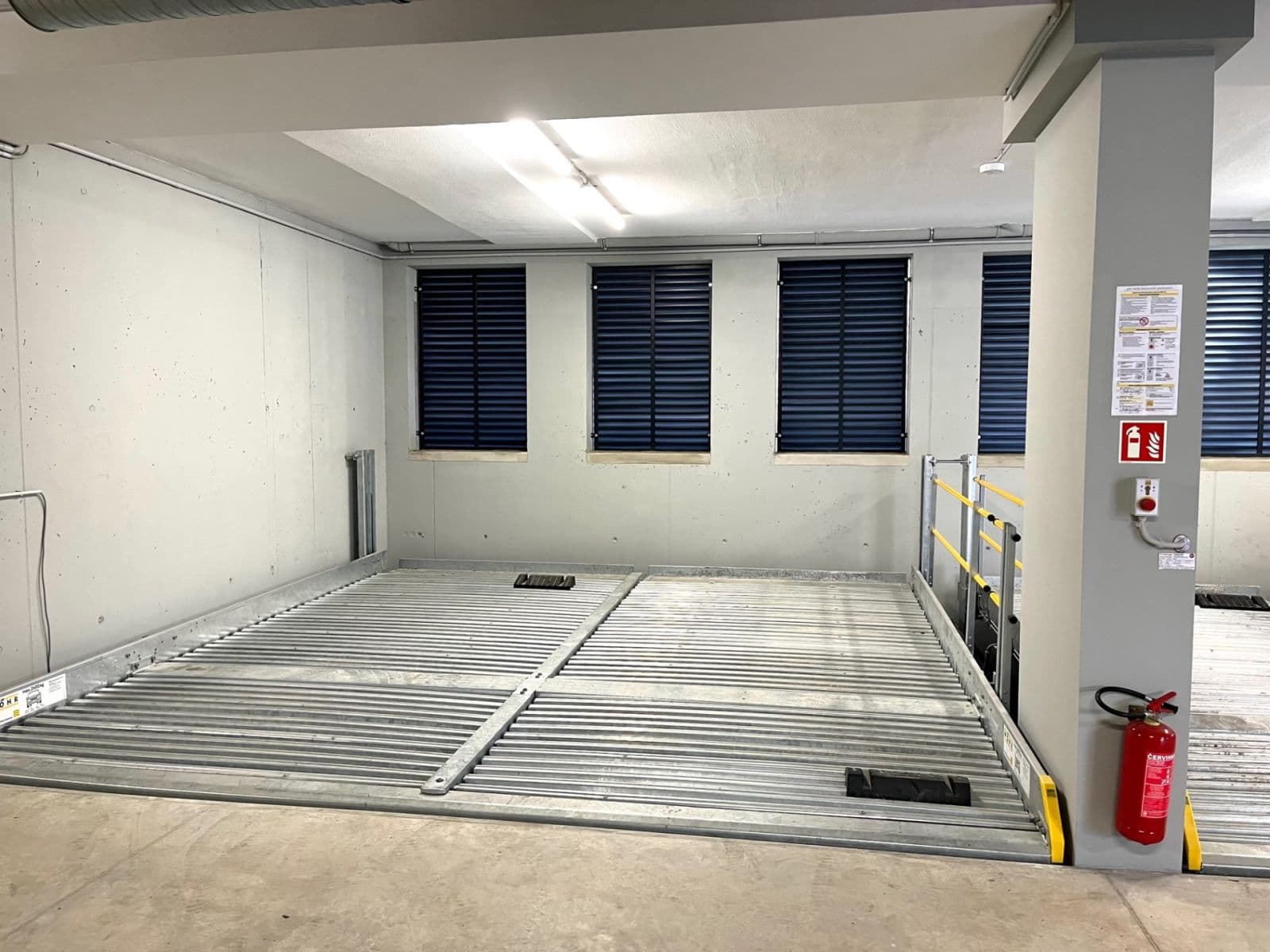 Pronájem garáže 12 m², Zborovská, Brno, Jihomoravský kraj Pronájem garáže 12 m², Zborovská, Brno, Jihomoravský kraj