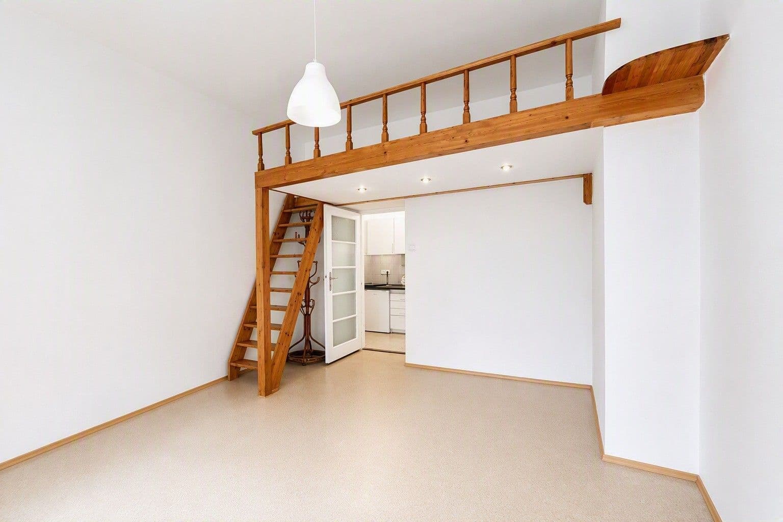 Pronájem bytu 1+kk 29 m², Petrohradská, Praha, Praha Pronájem bytu 1+kk 29 m², Petrohradská, Praha, Praha