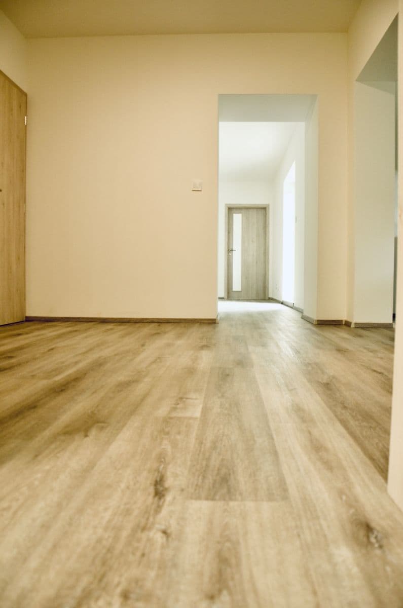 Pronájem bytu 4+1 74 m², Vranov, Středočeský kraj Pronájem bytu 4+1 74 m², Vranov, Středočeský kraj