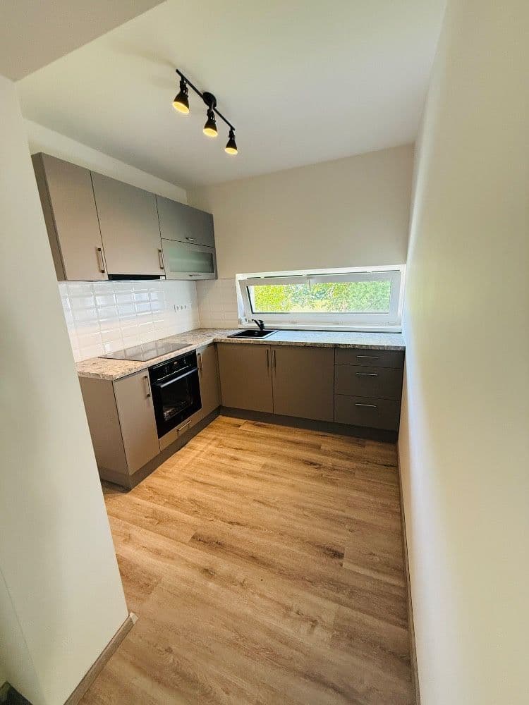 Pronájem bytu 3+1 74 m², Vranov, Středočeský kraj Pronájem bytu 3+1 74 m², Vranov, Středočeský kraj