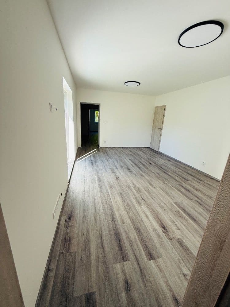 Pronájem bytu 3+1 74 m², Vranov, Středočeský kraj Pronájem bytu 3+1 74 m², Vranov, Středočeský kraj