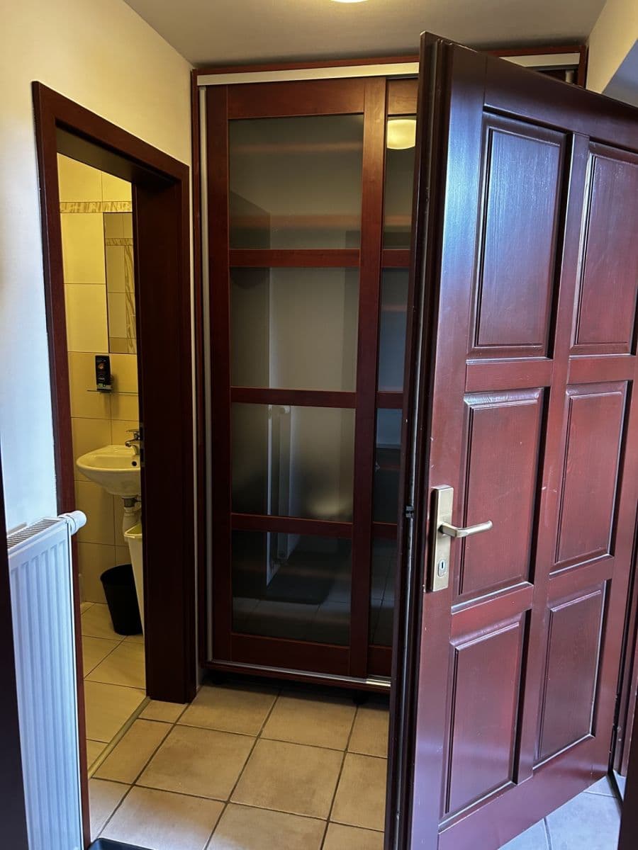 Pronájem bytu 1+kk 19 m², Smíchovská, Praha, Praha Pronájem bytu 1+kk 19 m², Smíchovská, Praha, Praha