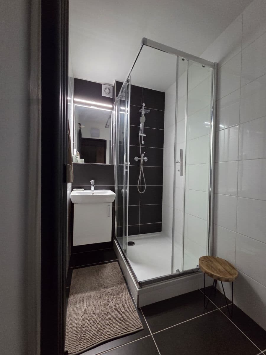 Prodej bytu 2+kk 40 m², Matěje Kopeckého, Ostrava, Moravskoslezský kraj Prodej bytu 2+kk 40 m², Matěje Kopeckého, Ostrava, Moravskoslezský kraj