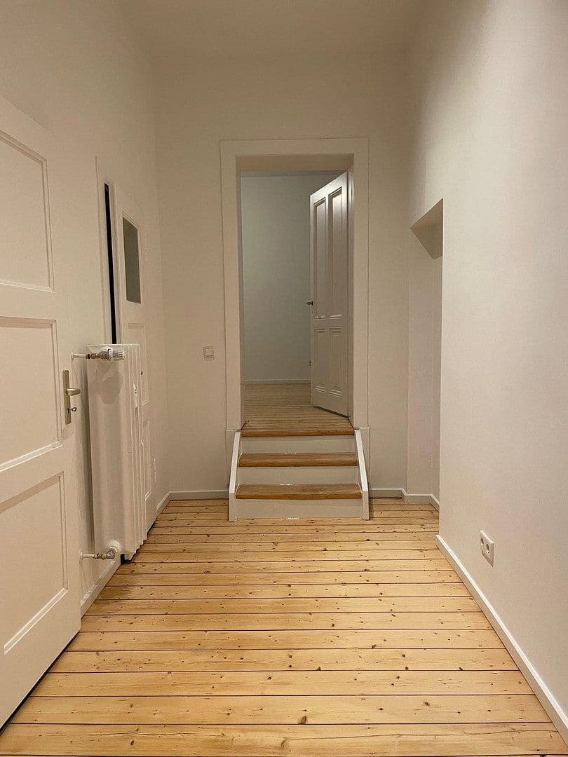 Pronájem bytu 3+1 86 m², Kreuzbergstraße 20, Düsseldorf, Severní Porýní-Vestfálsko Pronájem bytu 3+1 86 m², Kreuzbergstraße 20, Düsseldorf, Severní Porýní-Vestfálsko