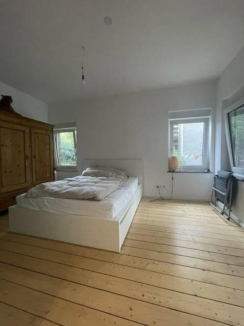 Pronájem bytu 3+1 86 m², Kreuzbergstraße 20, Düsseldorf, Severní Porýní-Vestfálsko Pronájem bytu 3+1 86 m², Kreuzbergstraße 20, Düsseldorf, Severní Porýní-Vestfálsko