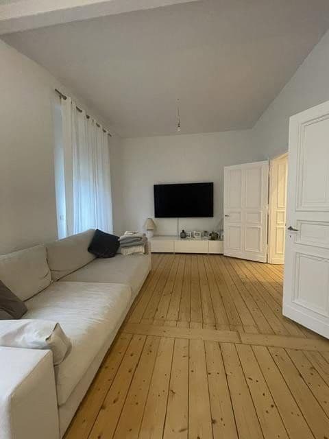 Pronájem bytu 3+1 86 m², Kreuzbergstraße 20, Düsseldorf, Severní Porýní-Vestfálsko Pronájem bytu 3+1 86 m², Kreuzbergstraße 20, Düsseldorf, Severní Porýní-Vestfálsko