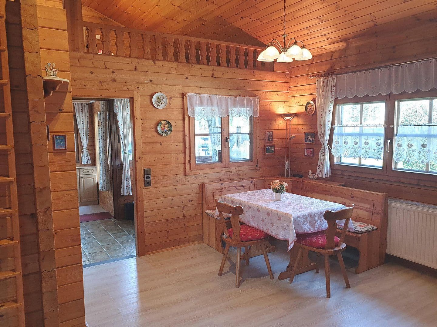 Prodej domu 70 m², pozemek 680 m², Neuhaus am Inn, Bavorsko Prodej domu 70 m², pozemek 680 m², Neuhaus am Inn, Bavorsko