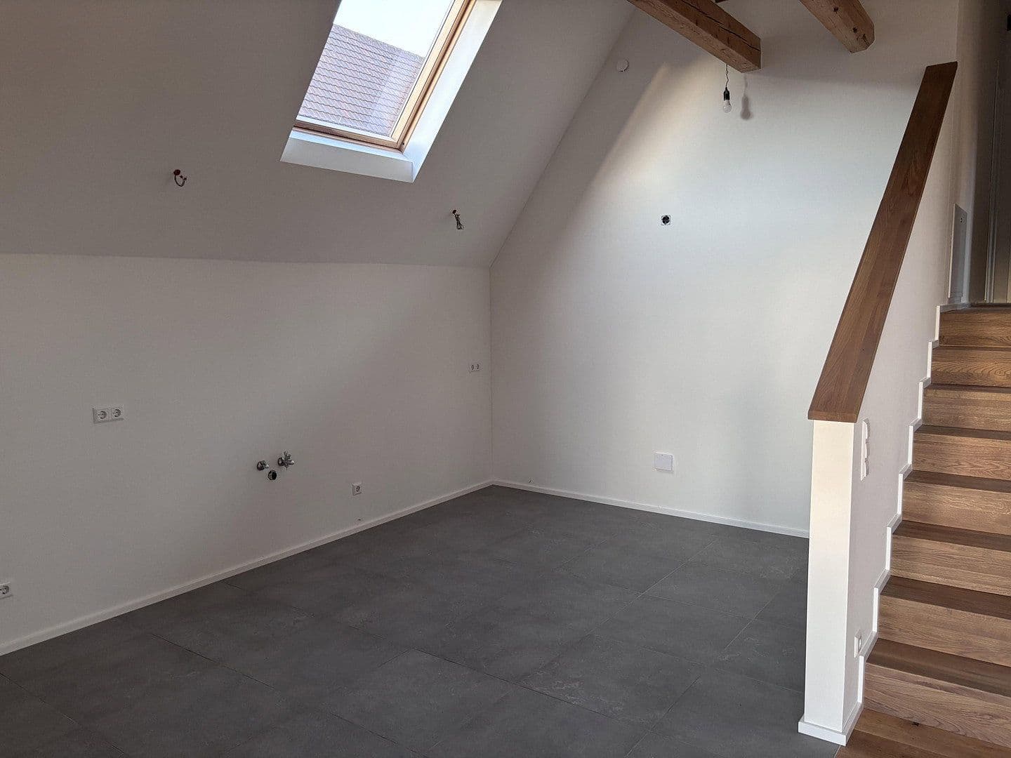 Pronájem bytu 4+kk 147 m², Niefern-Öschelbronn, Bádensko-Württembersko Pronájem bytu 4+kk 147 m², Niefern-Öschelbronn, Bádensko-Württembersko