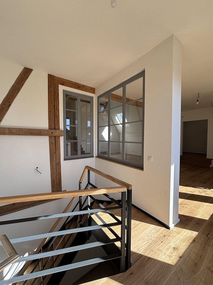 Pronájem bytu 4+kk 147 m², Niefern-Öschelbronn, Bádensko-Württembersko Pronájem bytu 4+kk 147 m², Niefern-Öschelbronn, Bádensko-Württembersko