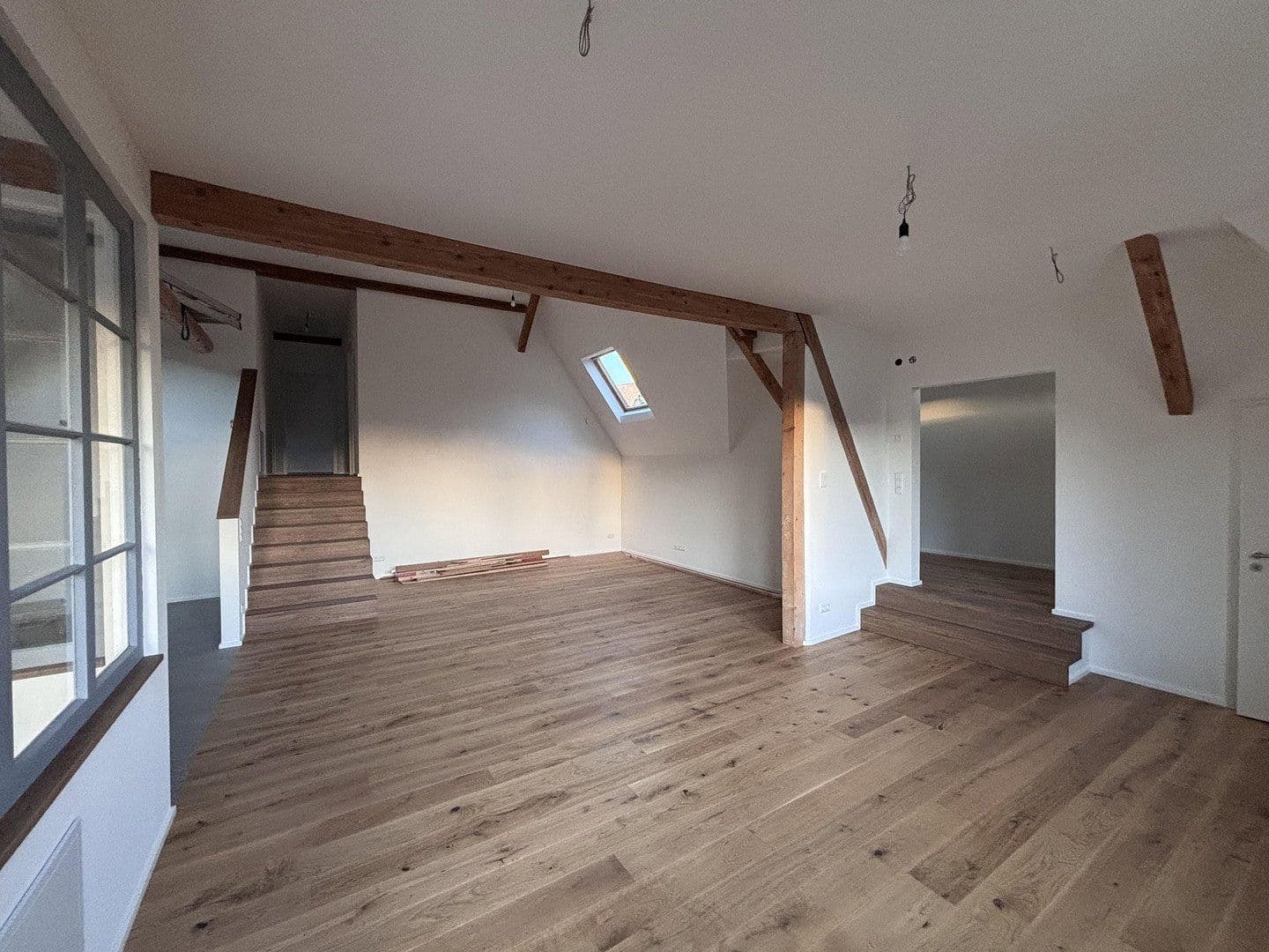 Pronájem bytu 4+kk 147 m², Niefern-Öschelbronn, Bádensko-Württembersko Pronájem bytu 4+kk 147 m², Niefern-Öschelbronn, Bádensko-Württembersko